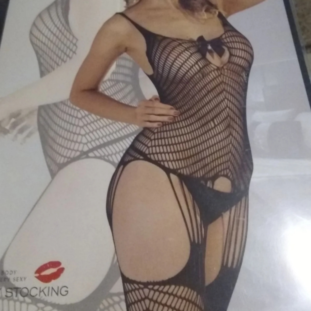 Square Fishnet With Key Hole BodyStocking - Picture 3 of 3